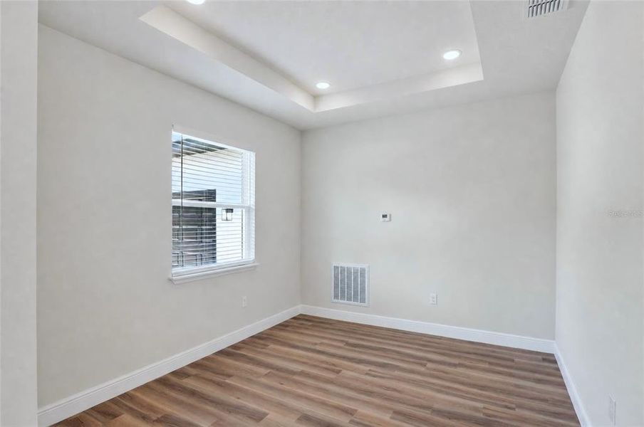 Spacious, unfurnished interior of a new home in , Homosassa (Image 24).