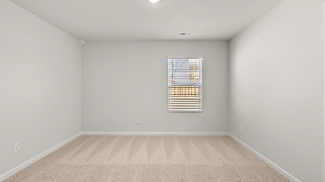 Spacious, unfurnished interior of a new home in Wrenfield at Chanticleer, North Augusta (Image 26).