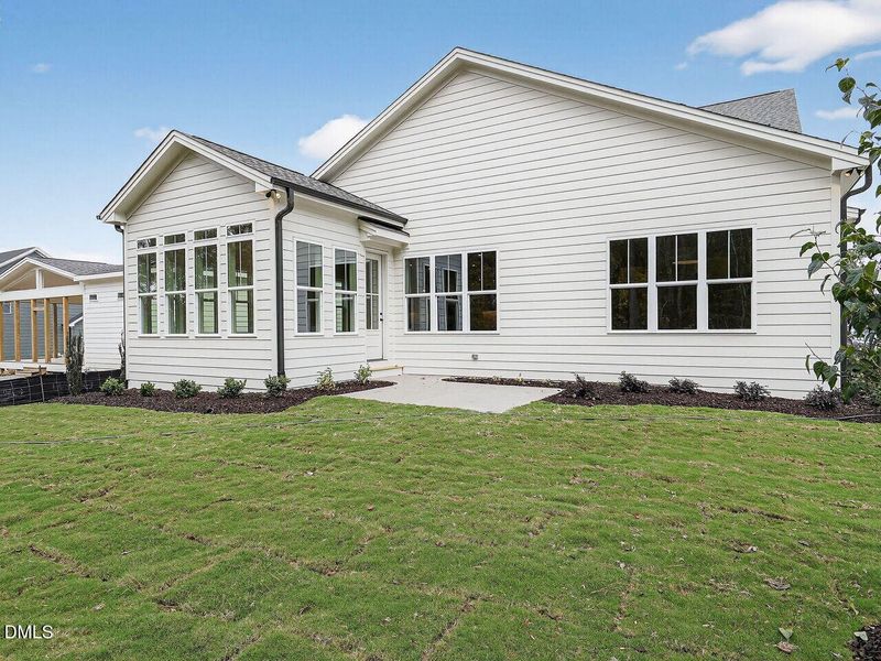 039-1280x960-rear-view