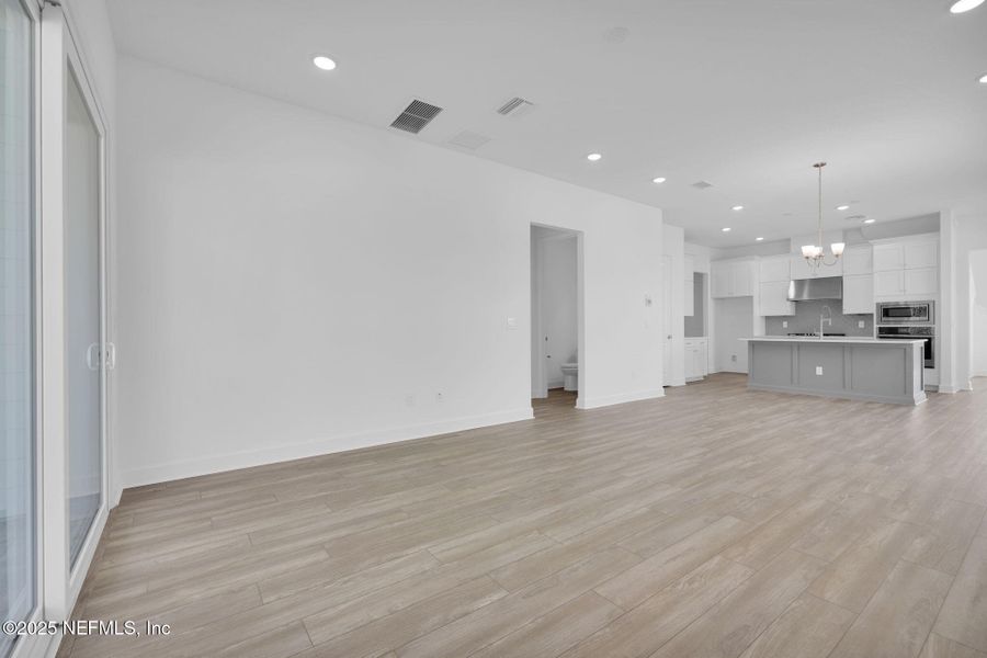 Spacious, unfurnished interior of a new home in Reflections at Nocatee, Ponte Vedra (Image 21).