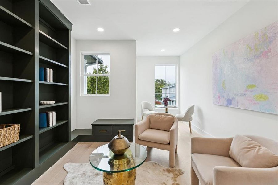 Furnished interior view inside a new home in , Dallas (Image 22).