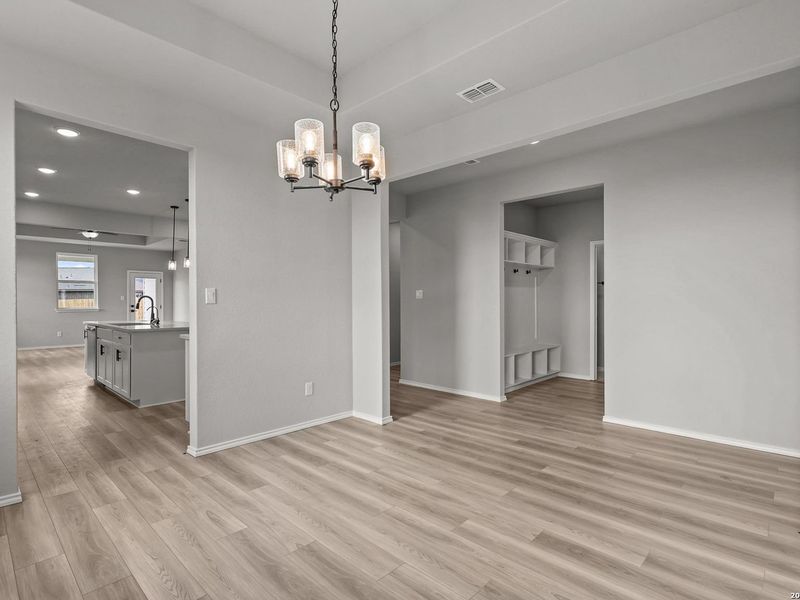 Spacious, unfurnished interior of a new home in Horizon Pointe, Converse (Image 31).