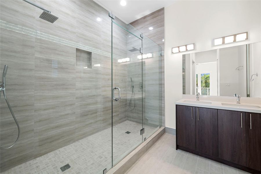 Furnished interior view inside a new home in , Fort Lauderdale (Image 11).