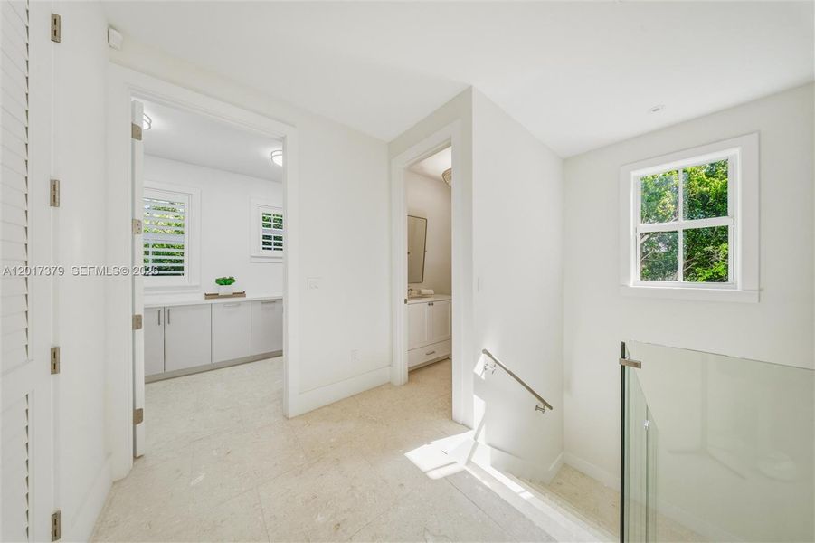 Image 91 of a home in .