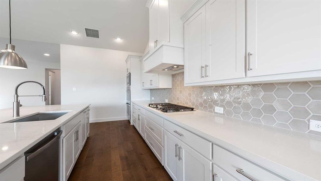 Furnished interior view inside a new home in Terraces 62', Rockwall (Image 11). Furnished interior view inside a new home in Terraces 62', Rockwall (Image 11).