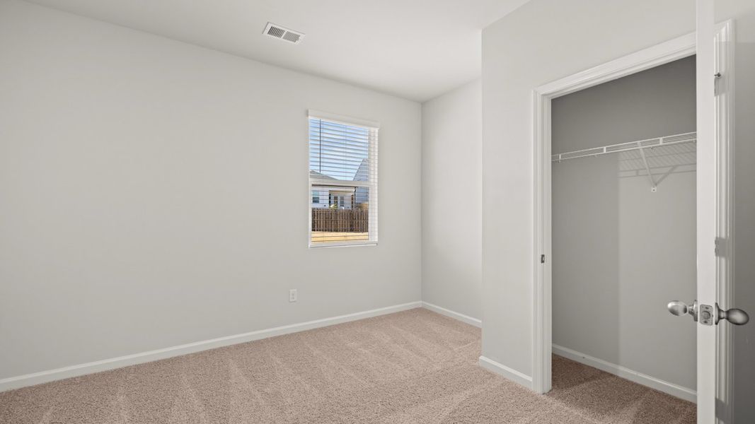Spacious, unfurnished interior of a new home in The Abbey at Trolley Run Station, Aiken (Image 15).