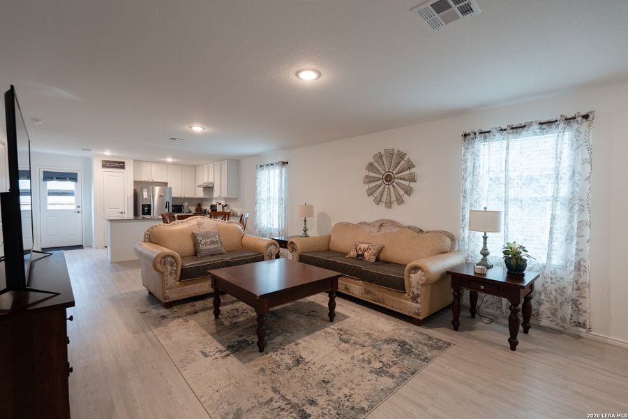 Furnished interior view inside a new home in Mission del Lago, San Antonio (Image 8). Furnished interior view inside a new home in Mission del Lago, San Antonio (Image 8).