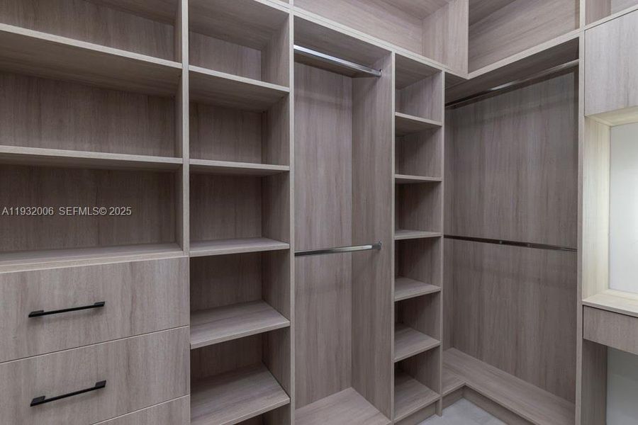 Furnished interior view inside a new home in , Cape Coral (Image 19).