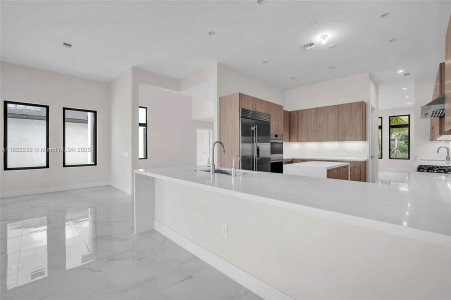 Furnished interior view inside a new home in , Hollywood (Image 13).