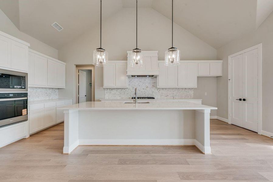 Furnished interior view inside a new home in Monterra, Fate (Image 7). Furnished interior view inside a new home in Monterra, Fate (Image 7).