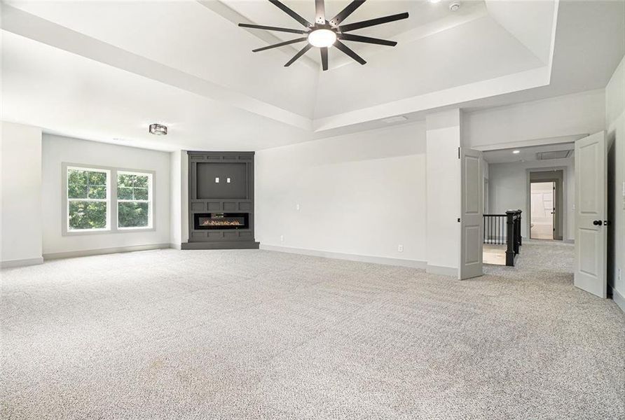 Spacious, unfurnished interior of a new home in , Oxford (Image 30).