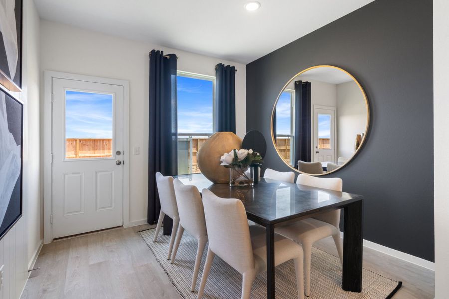 Dining Area Dining Area