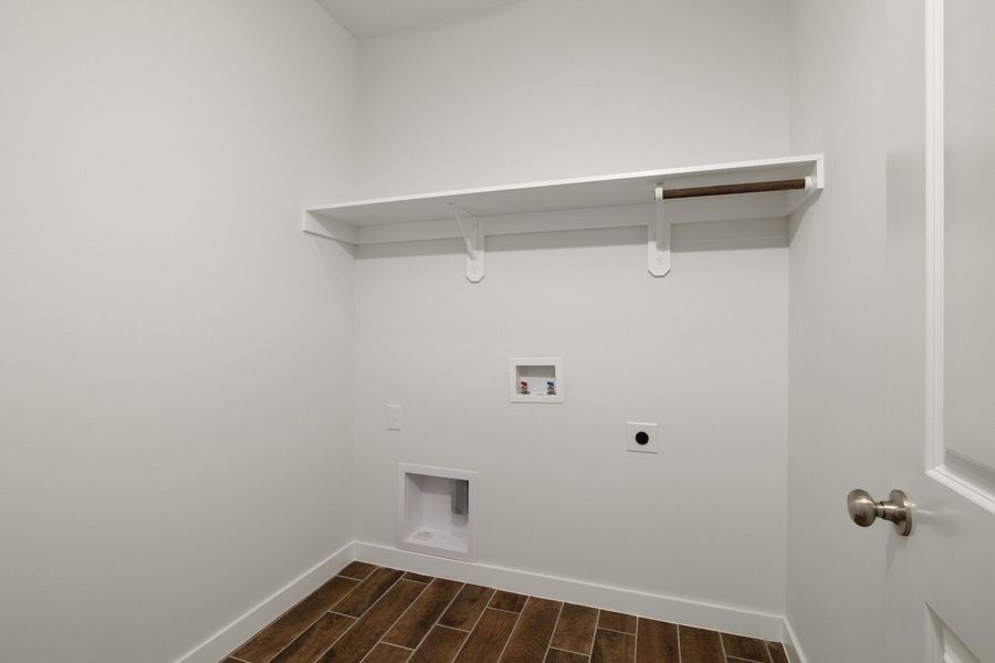 Spacious, unfurnished interior of a new home in Taylor Creek Village, Mcallen (Image 11). Spacious, unfurnished interior of a new home in Taylor Creek Village, Mcallen (Image 11).