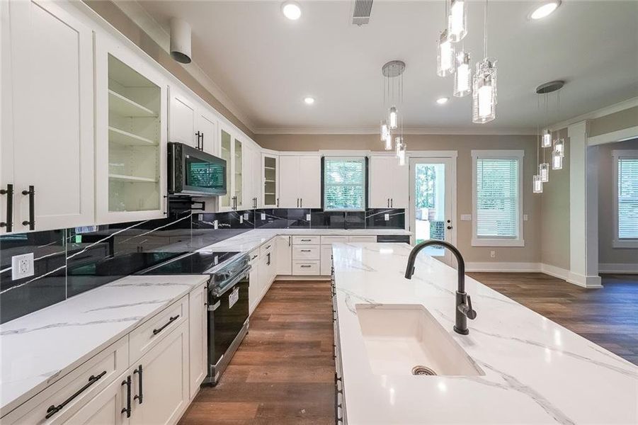 Image 11 of a home in . Image 11 of a home in .