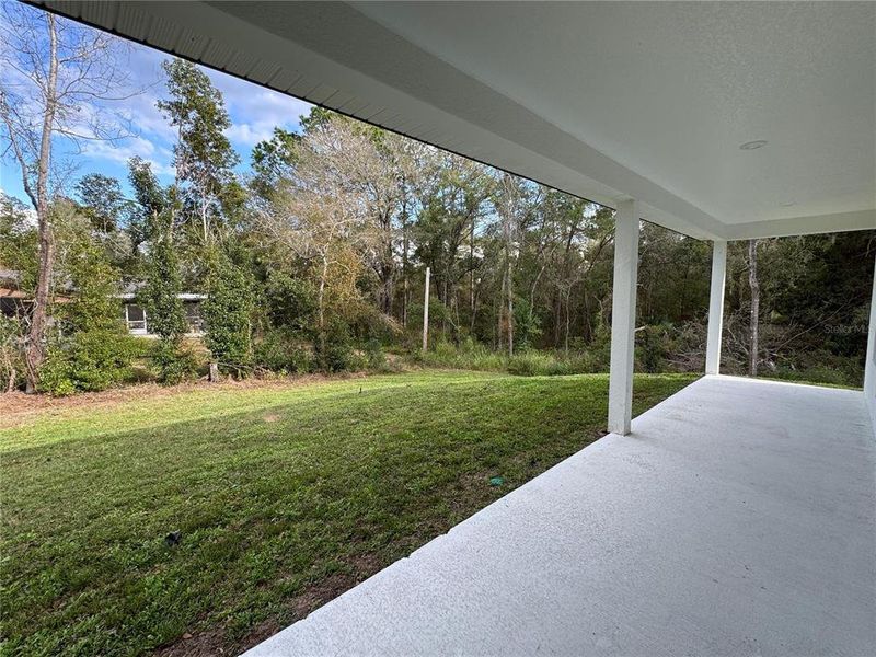 Exterior details and patio area of a home in , Citrus Springs (Image 15).