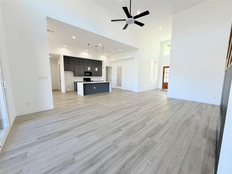 Spacious, unfurnished interior of a new home in , Dayton (Image 43).