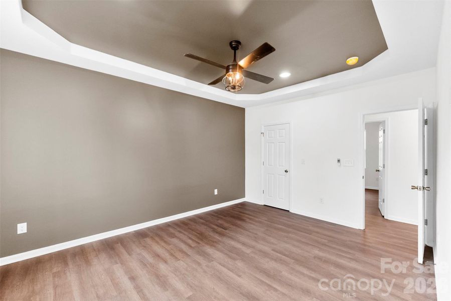 Spacious, unfurnished interior of a new home in , Shelby (Image 32).