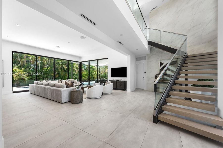 Exterior details and patio area of a home in , Fort Lauderdale (Image 29).