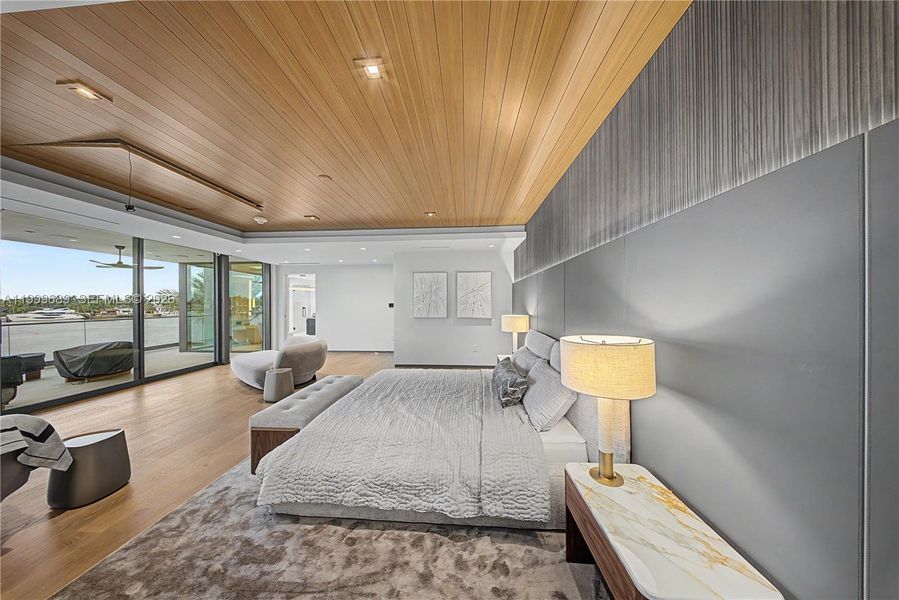 Furnished interior view inside a new home in , Fort Lauderdale (Image 16).