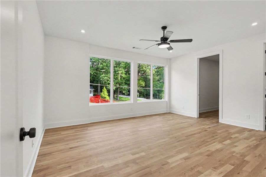 Spacious, unfurnished interior of a new home in , Atlanta (Image 41).