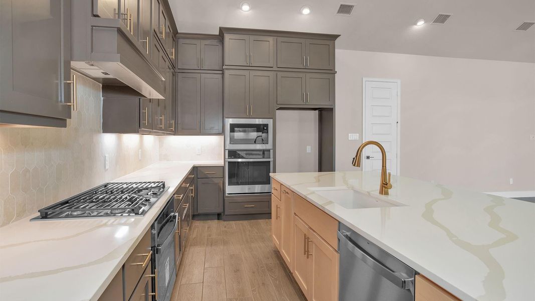 Furnished interior view inside a new home in Valencia, Manvel (Image 7).