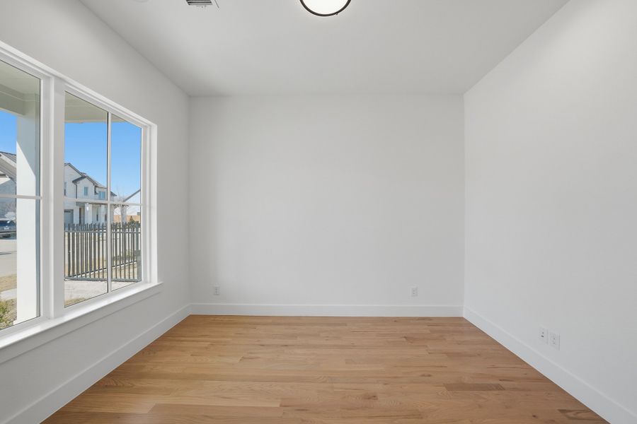 Spacious, unfurnished interior of a new home in Fields - 40' Lots, Frisco (Image 16). Spacious, unfurnished interior of a new home in Fields - 40' Lots, Frisco (Image 16).