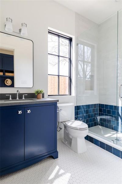 Furnished interior view inside a new home in , Dallas (Image 5).