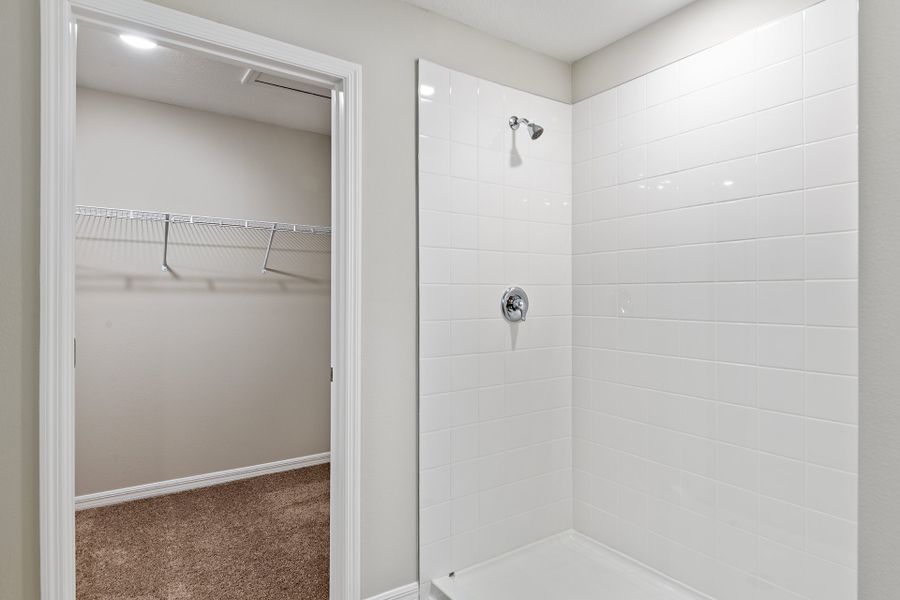 Spacious, unfurnished interior of a new home in Wynnstone, Davenport (Image 16). Spacious, unfurnished interior of a new home in Wynnstone, Davenport (Image 16).