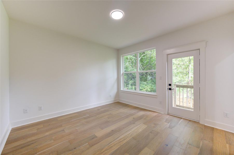Spacious, unfurnished interior of a new home in , Houston (Image 18).