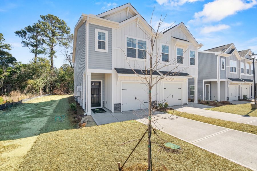 Representative exterior photo of a completed home built from the Oak by McGuinn Homes in Faith Hill, West Columbia, SC (Image 24).