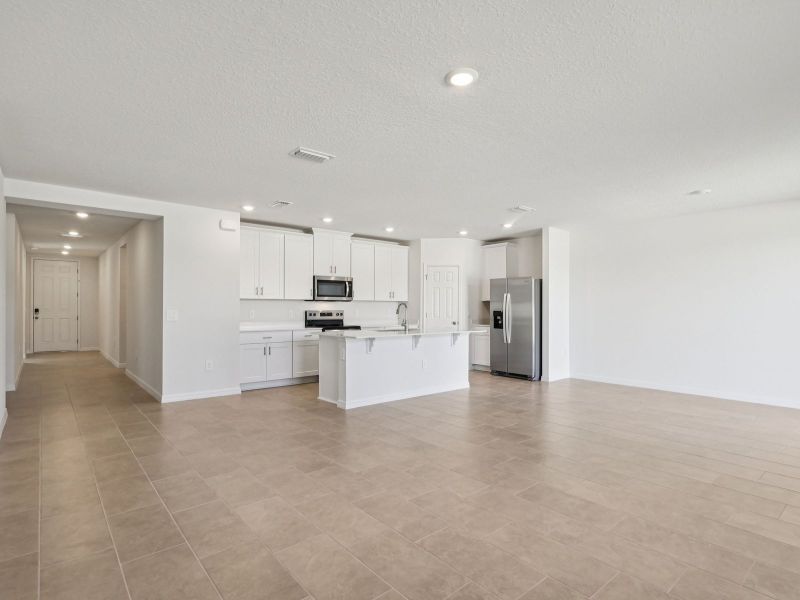Spacious, unfurnished interior of a new home in The Meadow at Crossprairie, St. Cloud (Image 8).