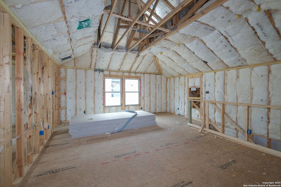 Spacious, unfurnished interior of a new home in Paloma Park, Converse (Image 9). Spacious, unfurnished interior of a new home in Paloma Park, Converse (Image 9).