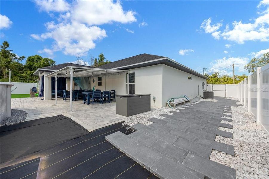 Exterior details and patio area of a home in , Ocala (Image 28).