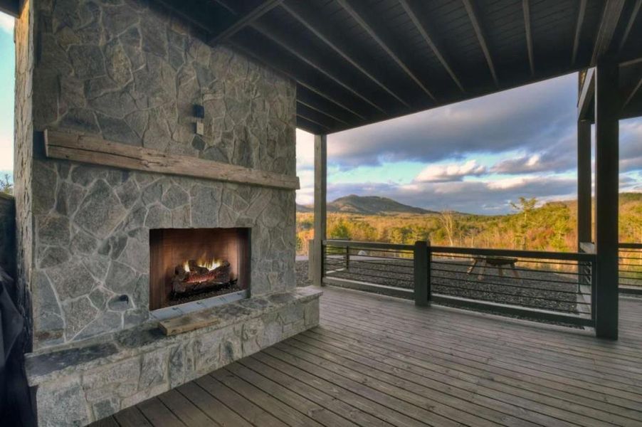 Exterior details and patio area of a home in , Mineral Bluff (Image 30).
