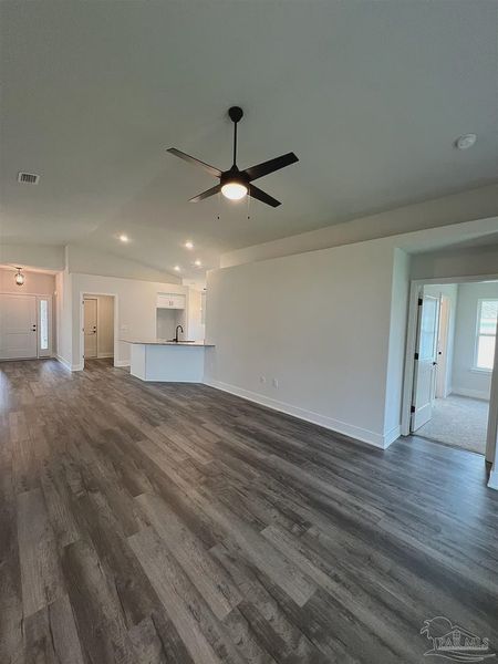 Spacious, unfurnished interior of a new home in Pine Top, Cantonment (Image 9).