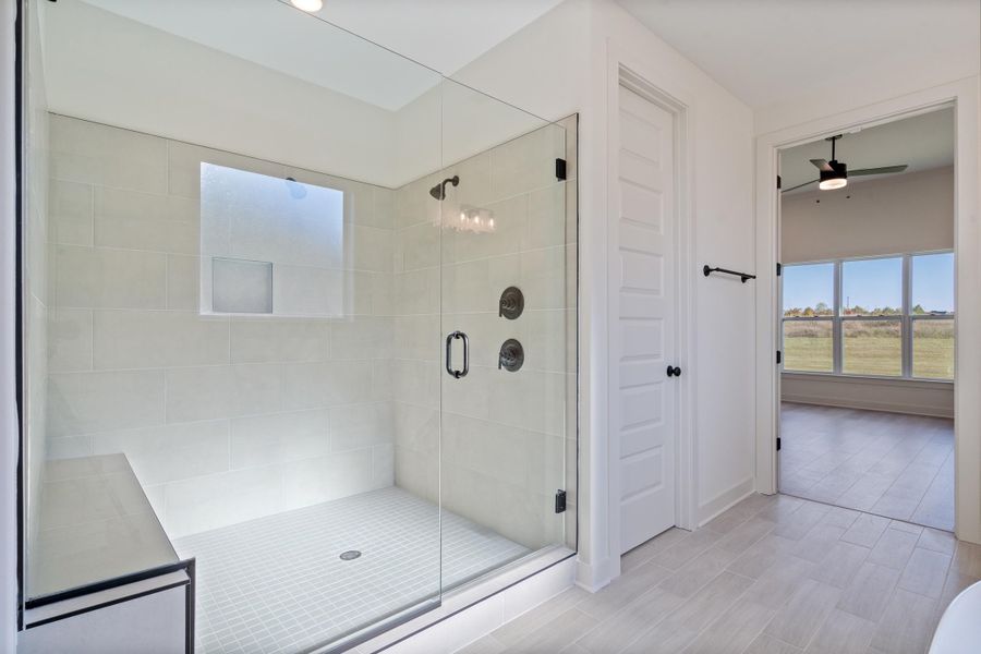 Furnished interior view inside a new home in White Oak, Arlington (Image 11).