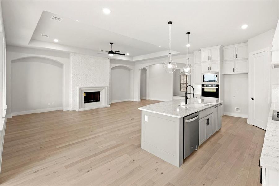 25. 160 Waterview - Kitchen (4)