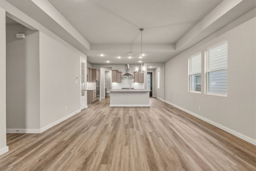 Spacious, unfurnished interior of a new home in Veranda Designer, San Antonio (Image 20).