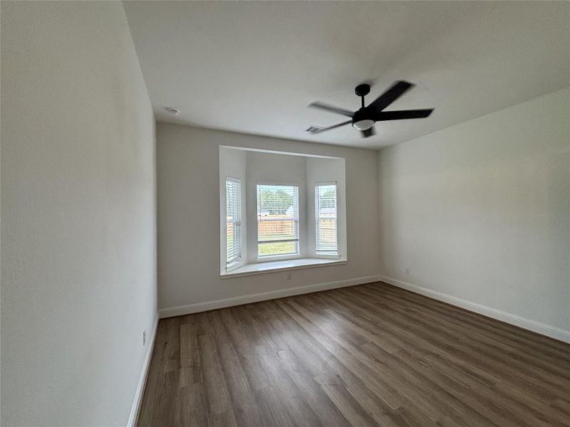 Spacious, unfurnished interior of a new home in Hill & Dale Ranch, Splendora (Image 9).
