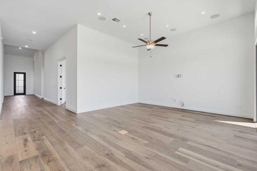 Spacious, unfurnished interior of a new home in Heights at San Gabriel, Georgetown (Image 15).