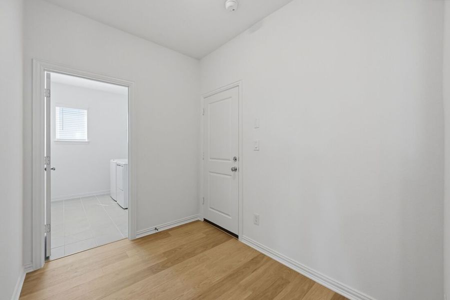 Spacious, unfurnished interior of a new home in Parks at Foster Crossing, Anna (Image 30). Spacious, unfurnished interior of a new home in Parks at Foster Crossing, Anna (Image 30).