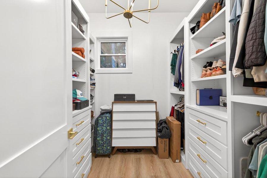 Furnished interior view inside a new home in , Buford (Image 31).