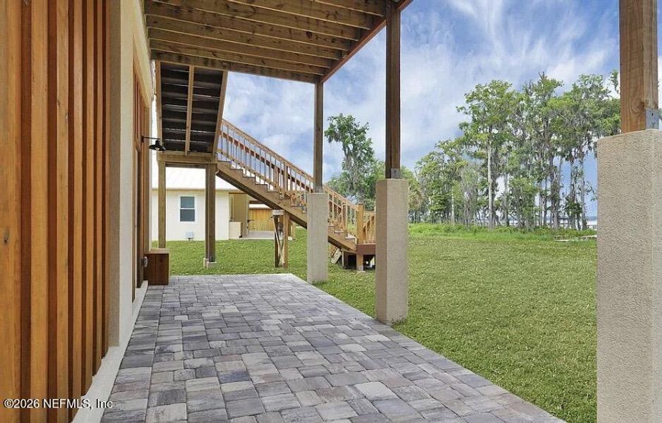 Exterior details and patio area of a home in , East Palatka (Image 27).