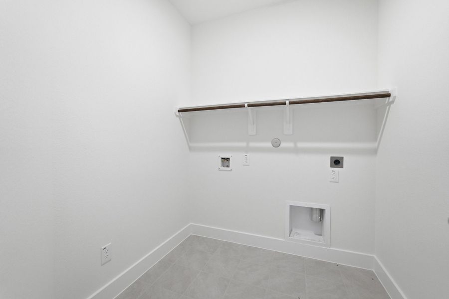 Spacious, unfurnished interior of a new home in Harvest Pointe, Needville (Image 45).