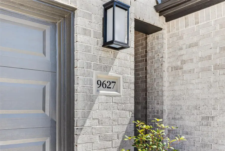Exterior details and patio area of a home in Trillium, Richmond (Image 4).