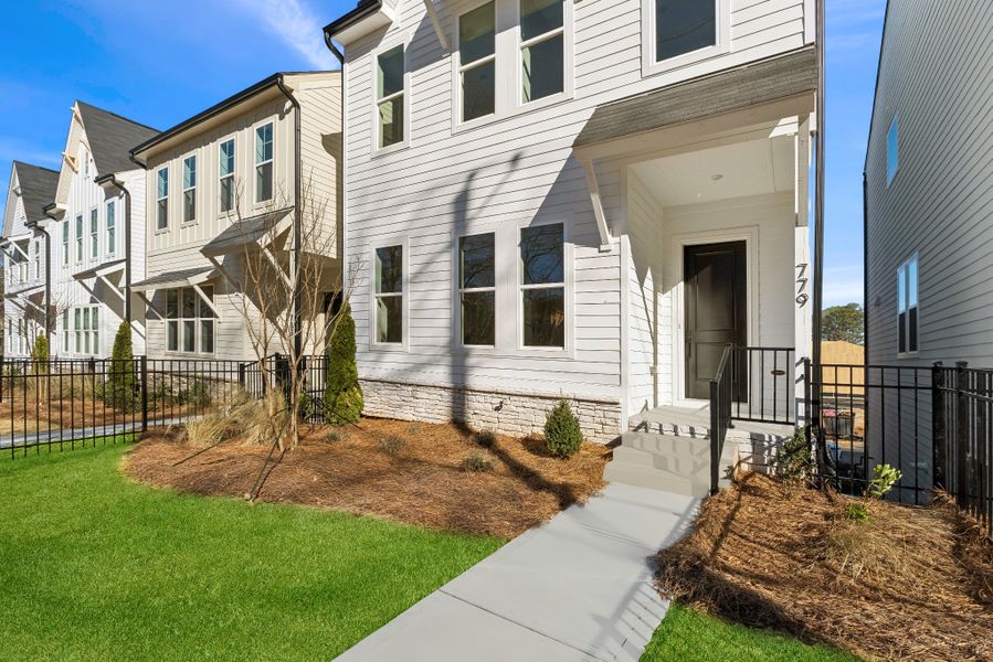 Exterior details and patio area of a home in Celesta, Decatur (Image 25).