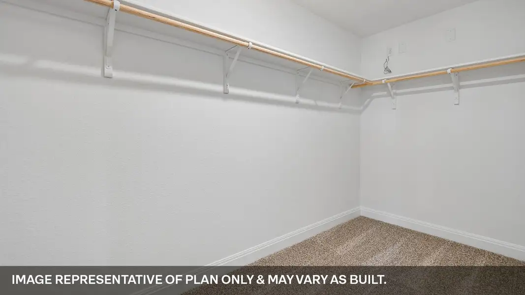 Representative unfurnished interior of a home built from the The Courtland by D.R. Horton in Riverview, Georgetown (Image 40).