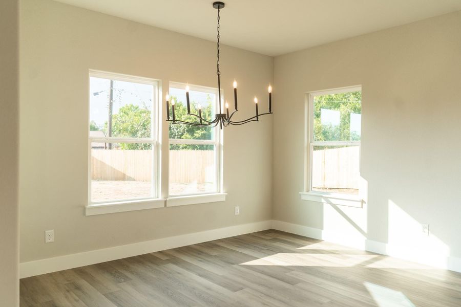 Spacious, unfurnished interior of a new home in , Smithville (Image 18).
