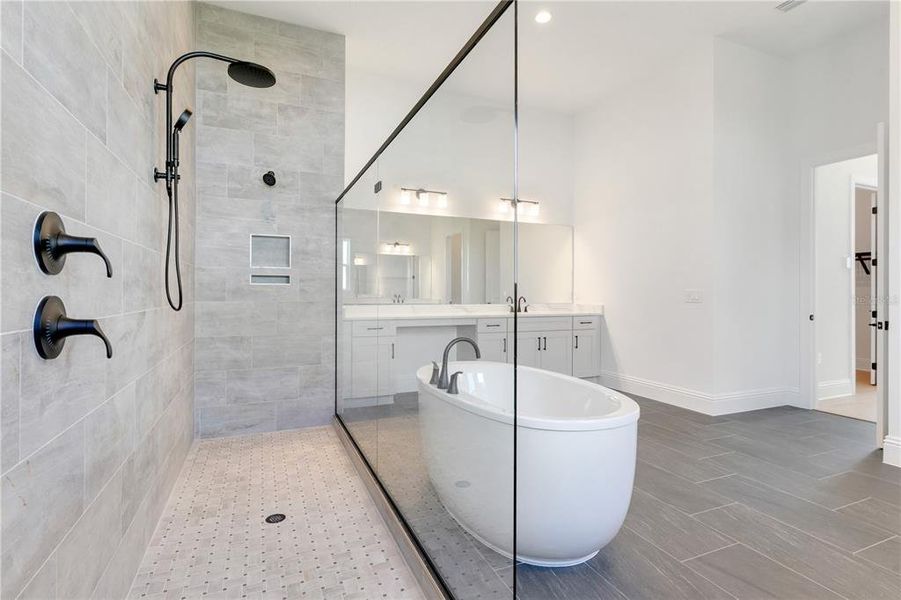 Furnished interior view inside a new home in , Orlando (Image 5).