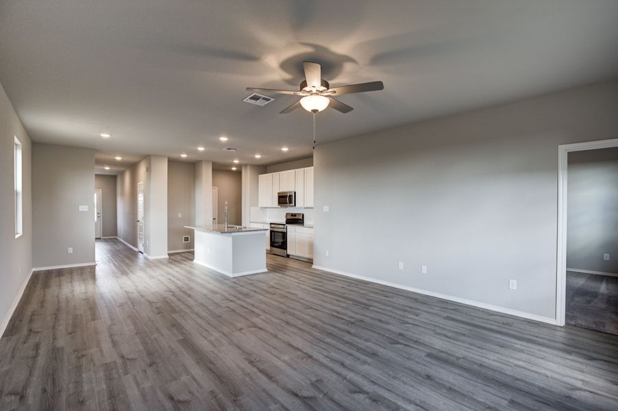 Representative unfurnished interior of a home built from the The Blanco A by Davidson Homes LLC in Applewhite Meadows, San Antonio (Image 23).